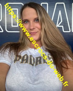 AnnabellePeaches20.jpg